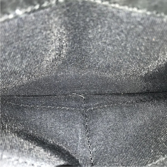 30. JIMMY CHOO Black Leather Zip Wallet With Chrome Star Studs. Missing charm. - Picture 7 of 14